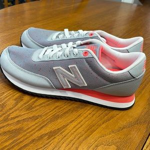 New Balance women’s tennis shoe